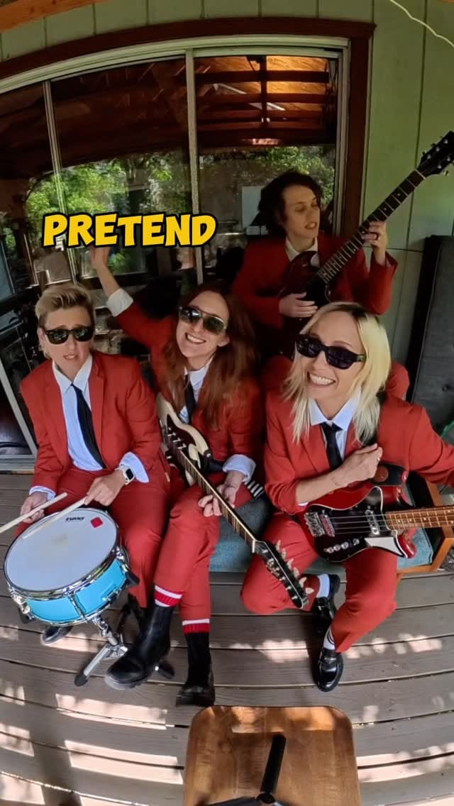 Post 3 by L.A. Exes on Instagram (video)
