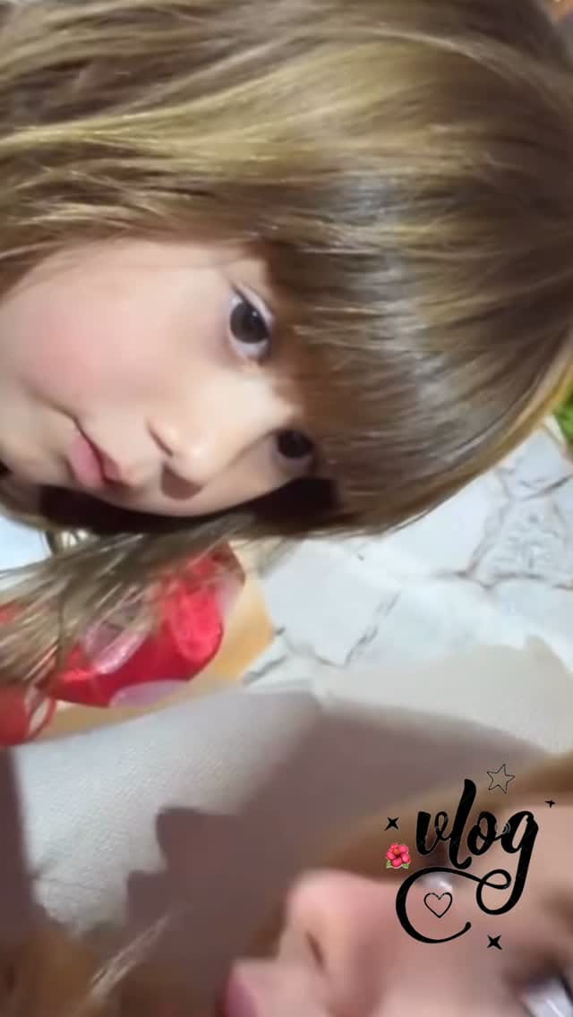 Post 4 by 𝓥𝓵𝓸𝓰 𝓭𝓪 𝓕𝓵𝓸𝓯𝓵𝓸 on Instagram (video)