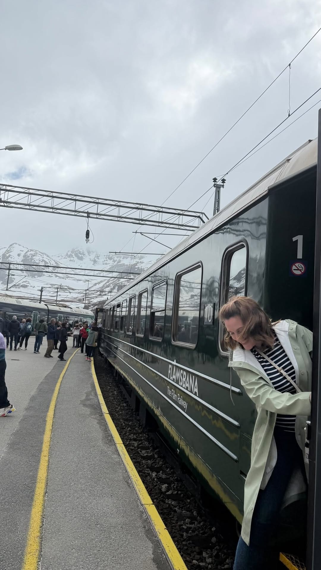 Post 2 by Косметолог Лондон доктор|курси✨Aesthetic practitioner 🇬🇧London on Instagram (video)