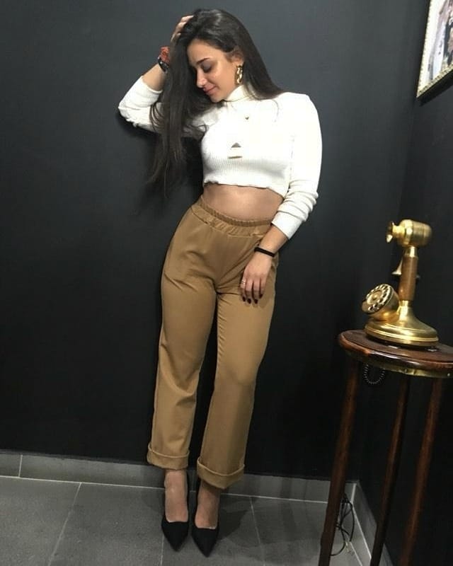 Post 4 by EVAĞĢEŁĮA on Instagram (image)