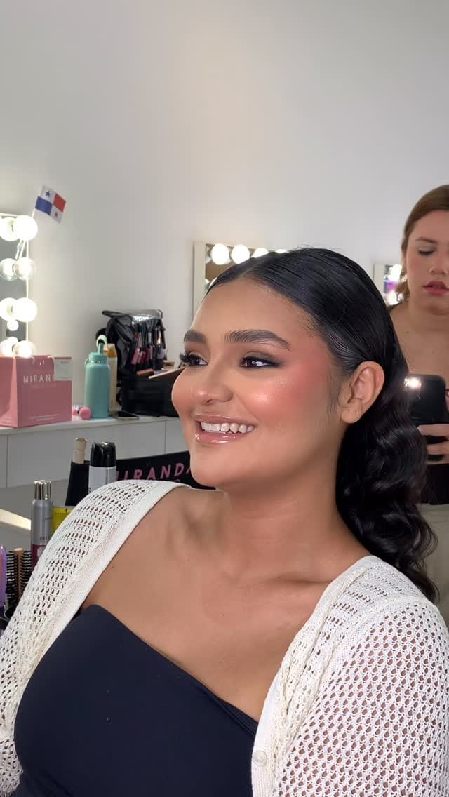 Post 8 by Pro Makeup Artist | Any Victoria 🇵🇦 on Instagram (video)