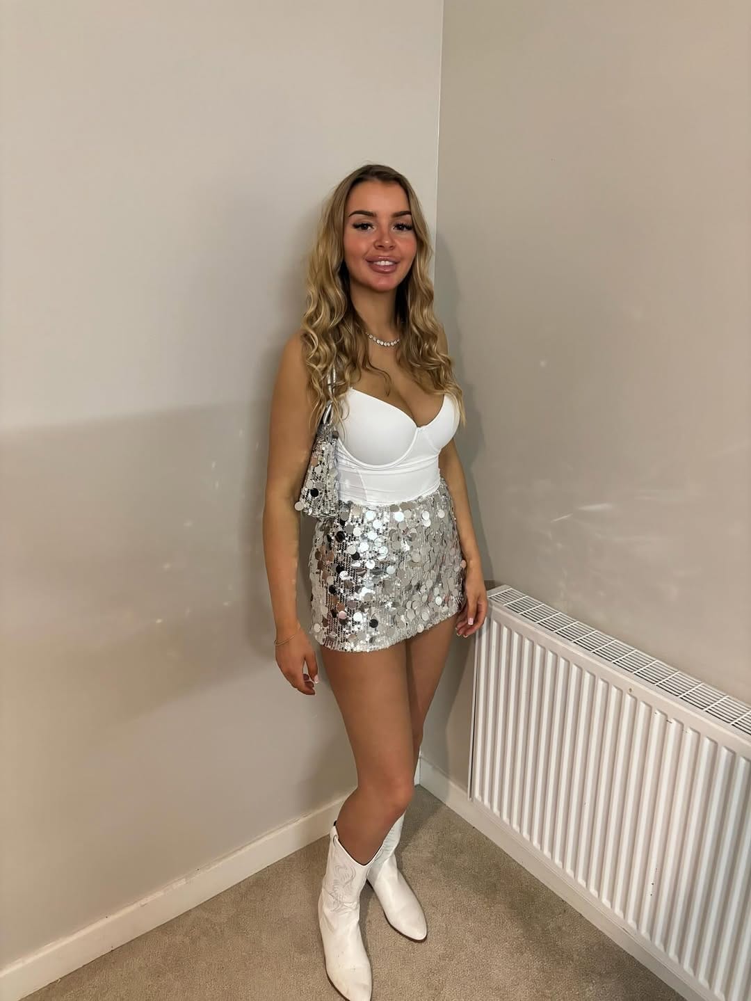 Post 3 by 𝓥𝓲𝓬𝓽𝓸𝓻𝓲𝓪 💋✨ on Instagram (image)