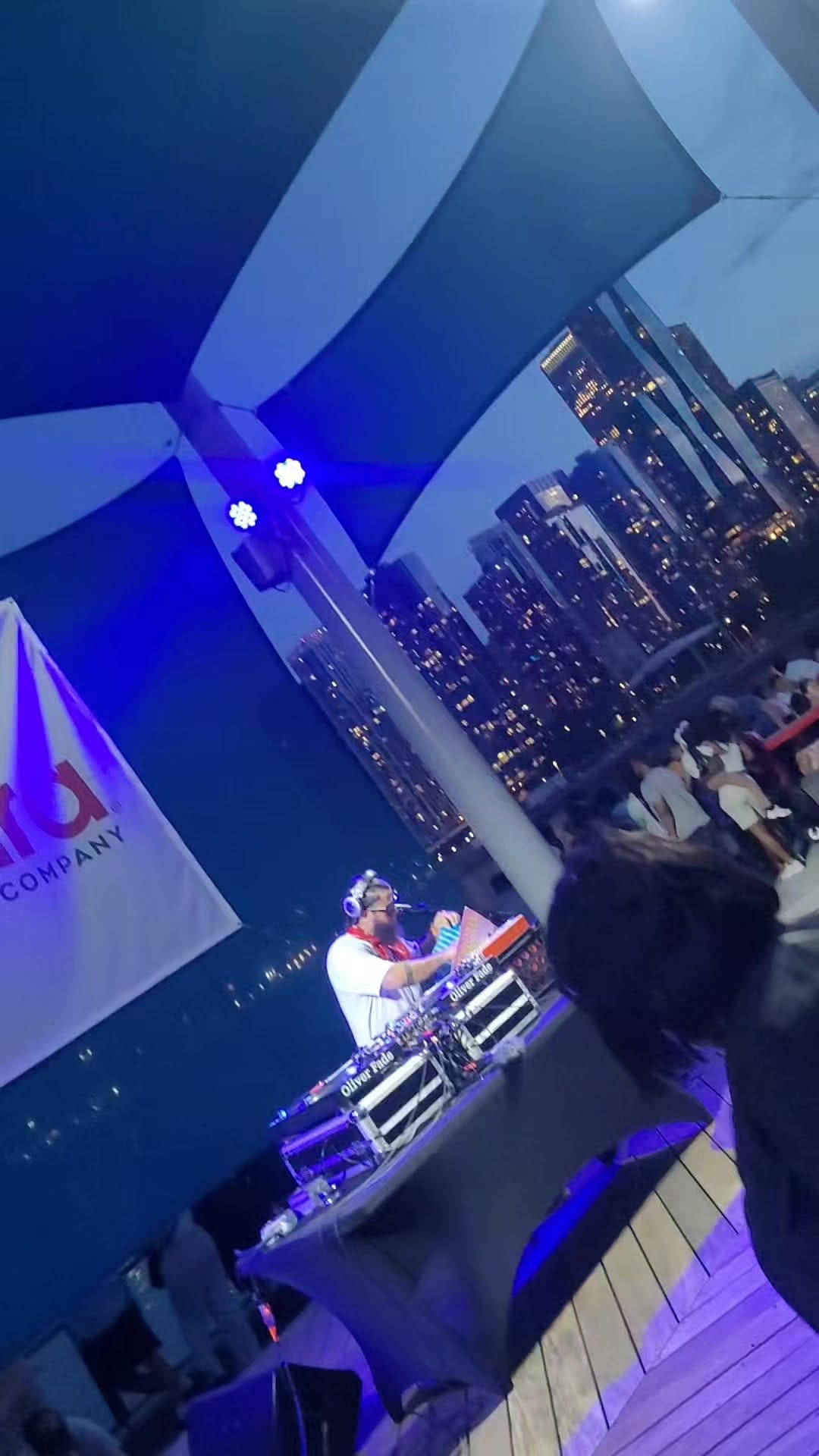 Post 4 by FARREN (artist) on Instagram (video)