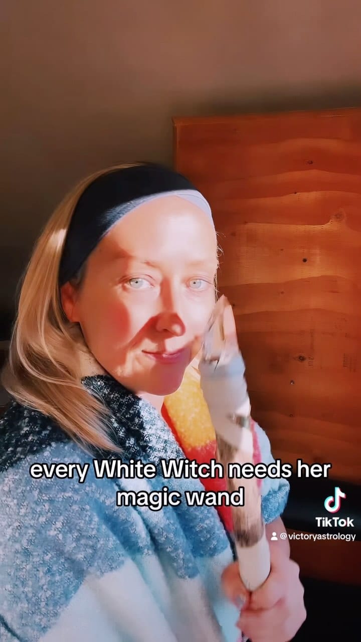Post 9 by VICTORIA KRAY on Instagram (video)