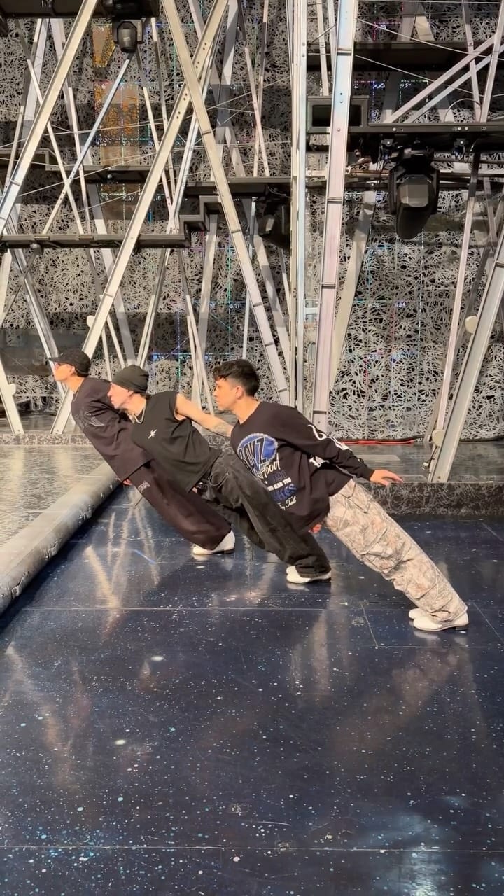 Post 1 by Sebastian Vallejos on Instagram (video)