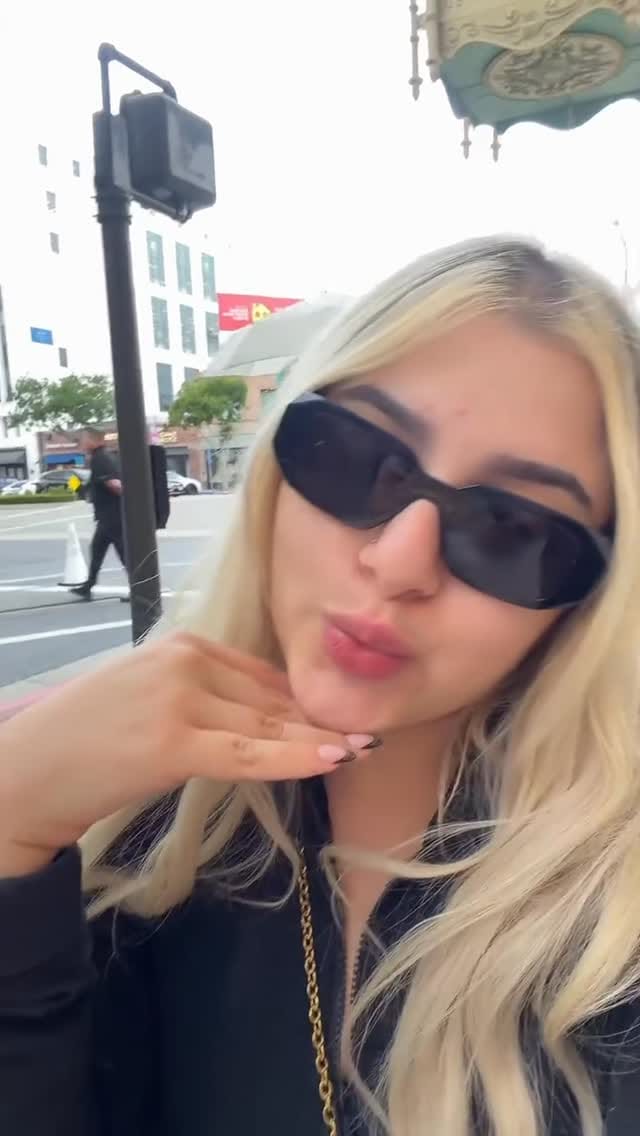 Post 10 by VICTORIA 🧚‍♀️💖 on Instagram (video)