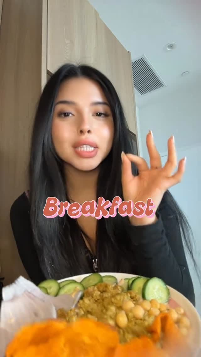 Post 2 by SHAKIRA VICTORIA ♡ on Instagram (video)