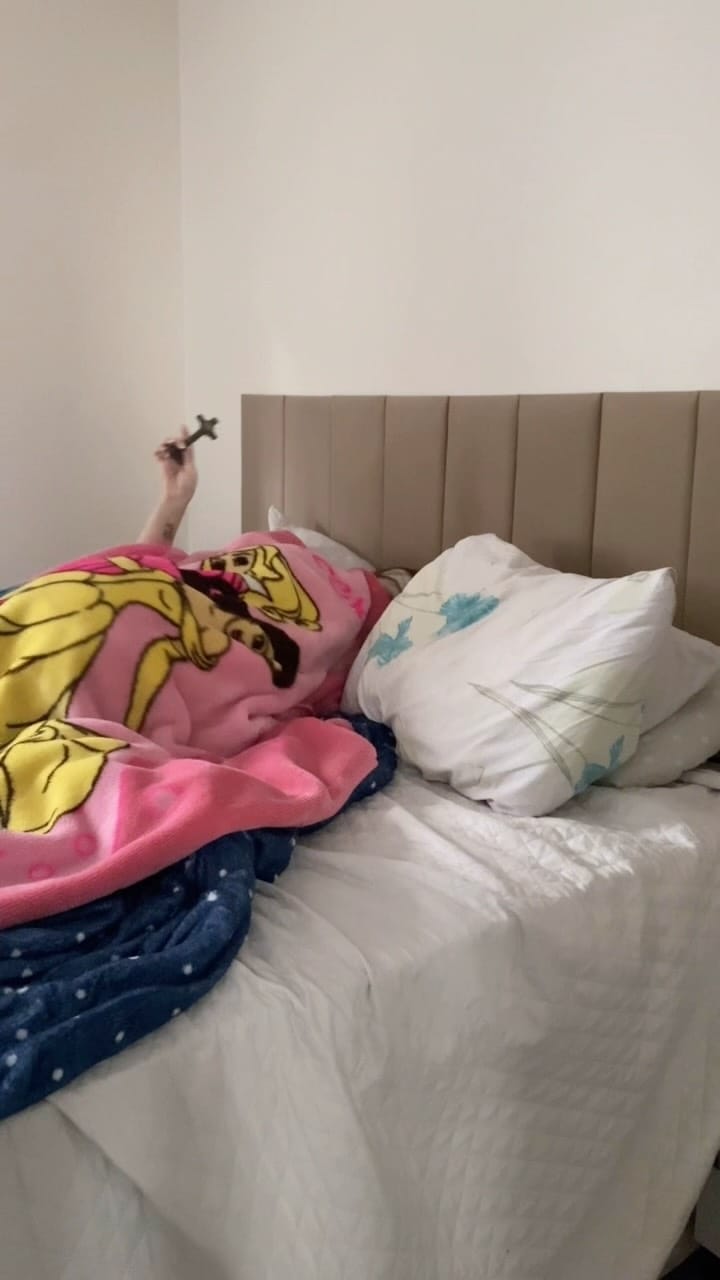 Post 2 by Victória  Queiroz on Instagram (video)