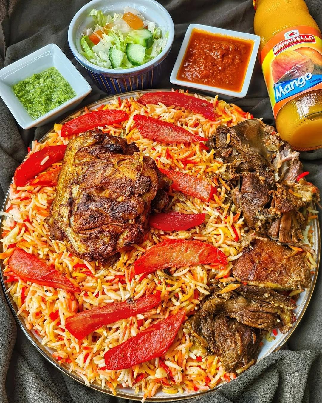 Post 10 by HOOYOS KITCHEN ‼️🇸🇴 on Instagram (carousel)