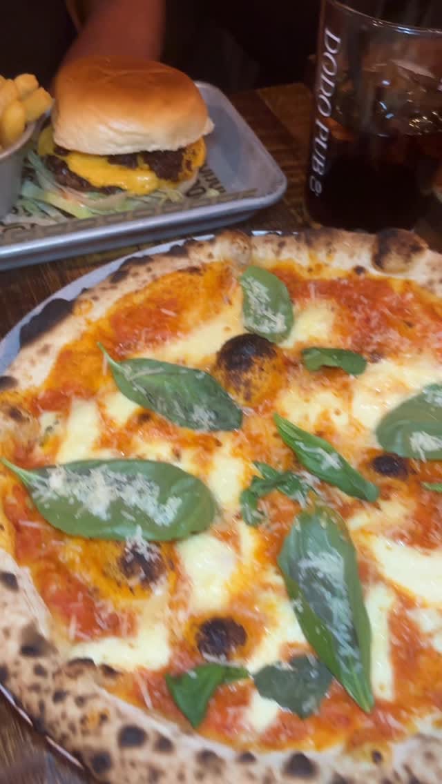 Post 6 by OXFORDSHIRE FOODIES on Instagram (video)