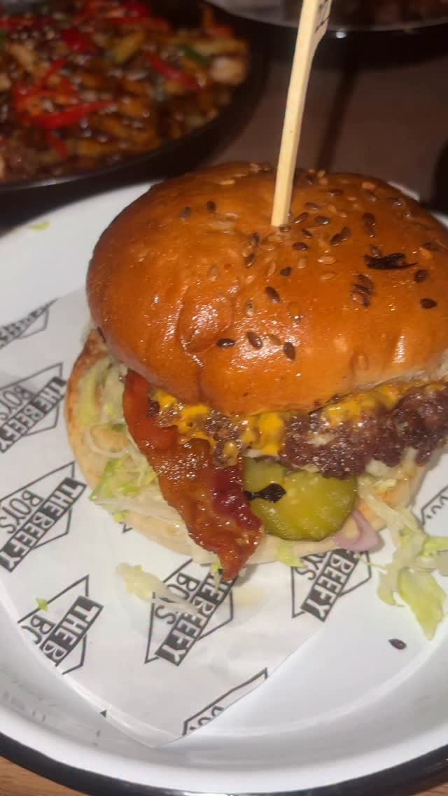 Post 3 by OXFORDSHIRE FOODIES on Instagram (video)