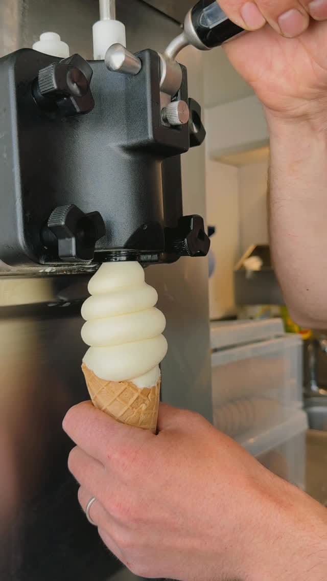 Post 3 by Heather Street Food on Instagram (video)