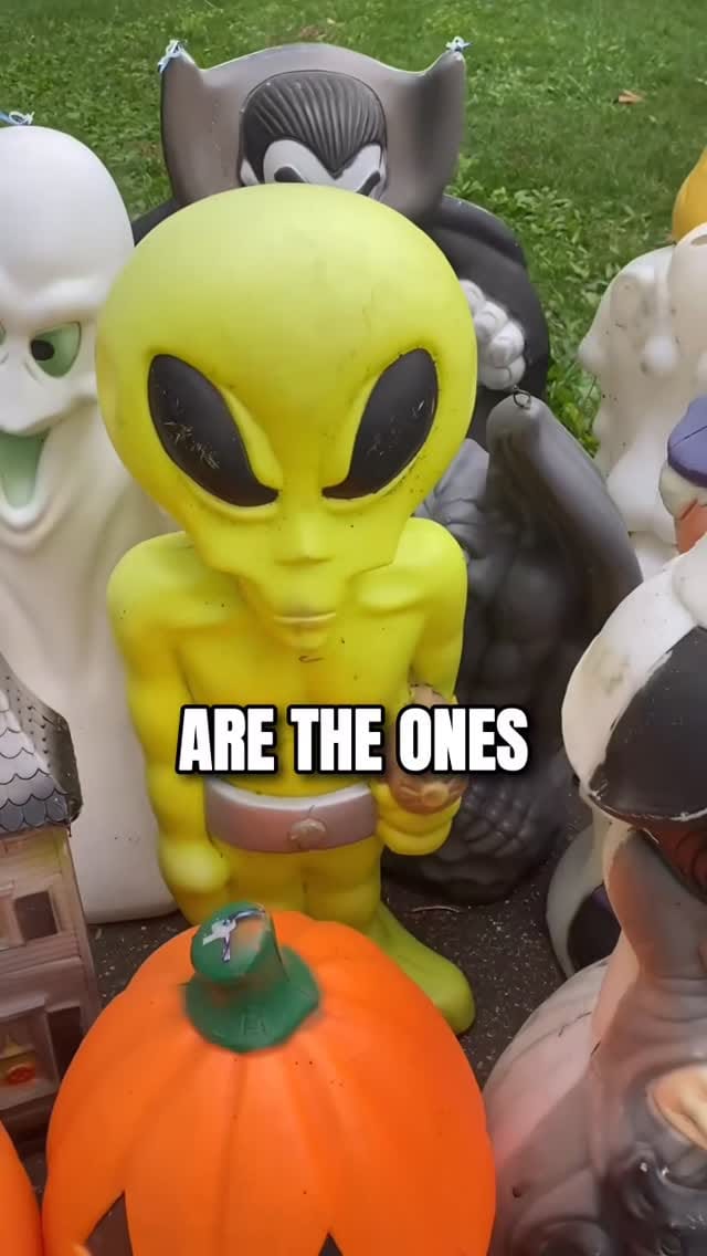 Post 2 by Super Geeked on Instagram (video)
