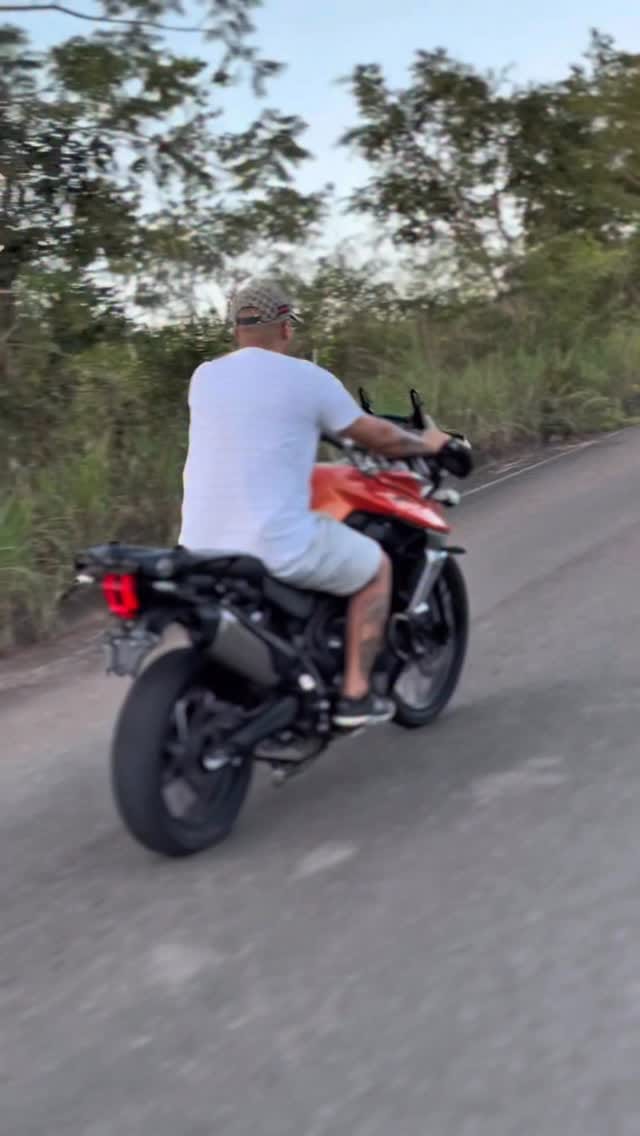 Post 5 by J. Anderson on Instagram (video)