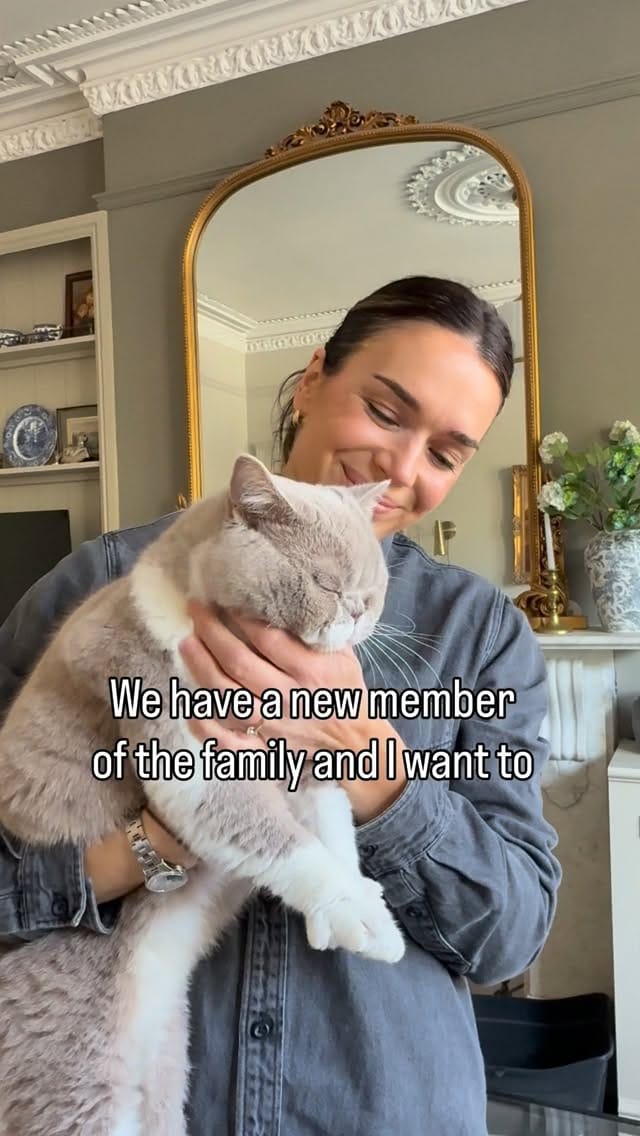 Post 4 by Chloe Michalska on Instagram (video)
