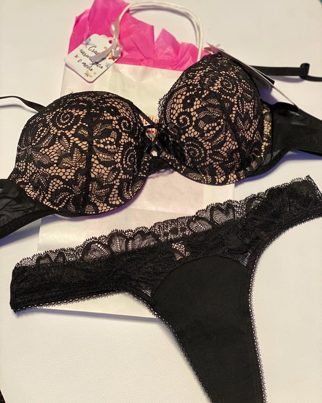 Post 10 by Vanillashop🛍 on Instagram (image)