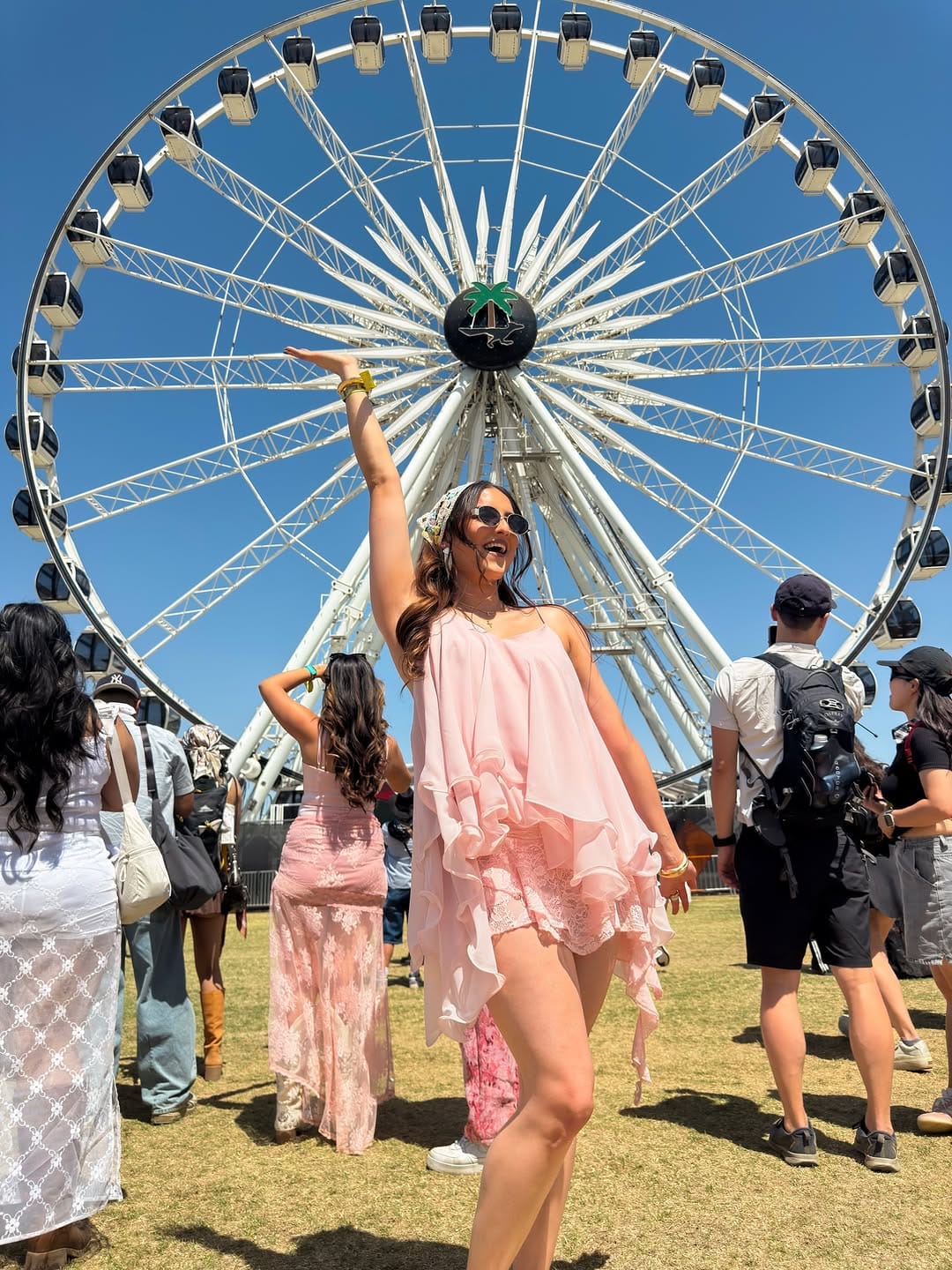 Post 10 by Victoria Magaña on Instagram (carousel)
