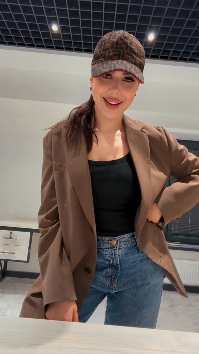 Post 2 by ❣️𝑉𝑖𝑐𝑡𝑜𝑟𝑖𝑎 𝑆ℎ𝑎ℎ𝑛𝑜𝑧𝑎❣️ on Instagram (video)