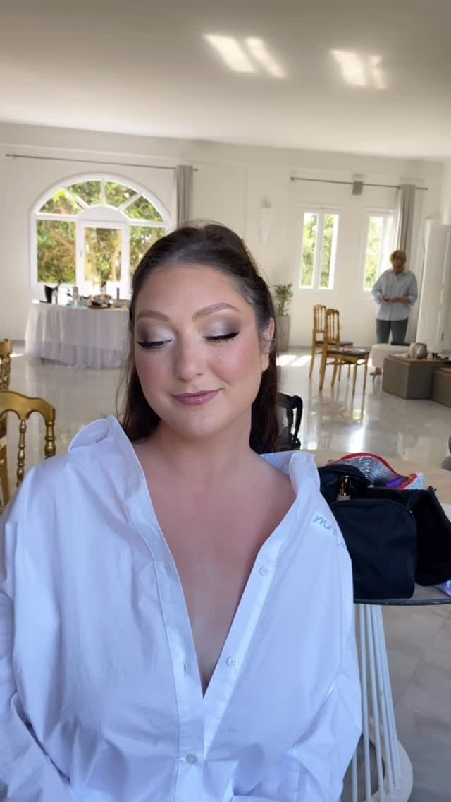 Post 3 by Mina_Drosou PRO MUA🌼 on Instagram (video)
