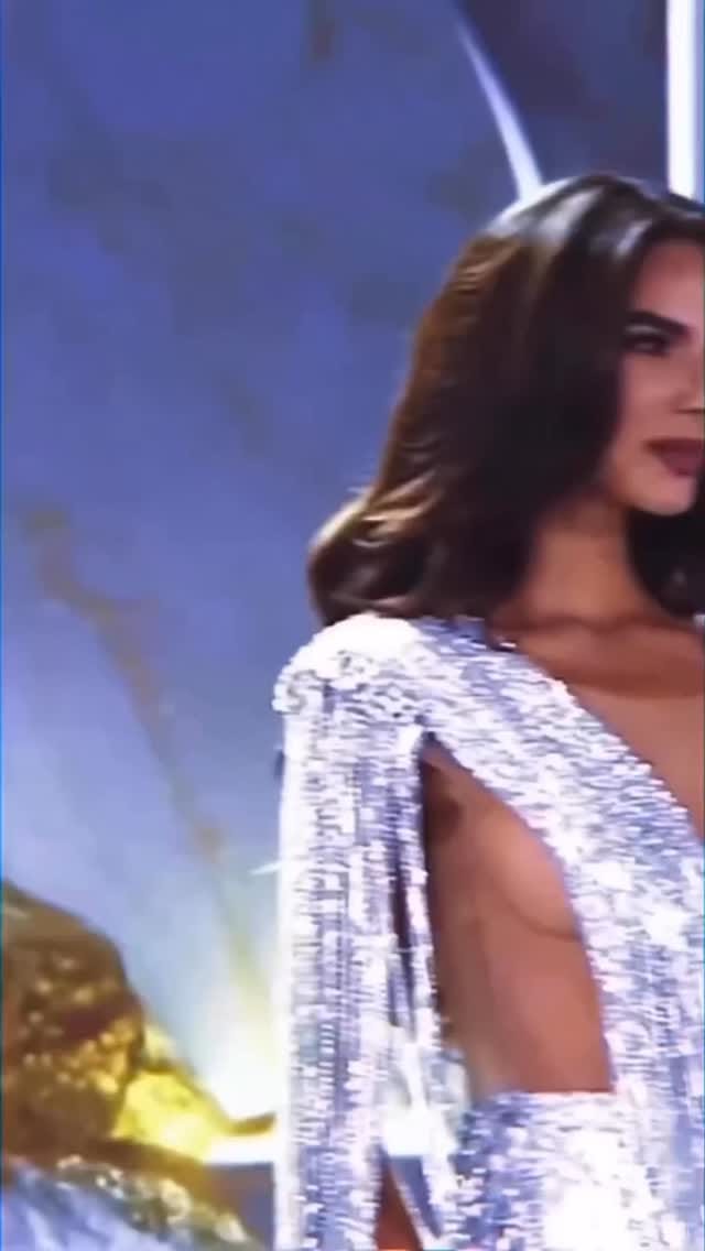 Post 6 by Miss do Universo ❤👑. on Instagram (video)