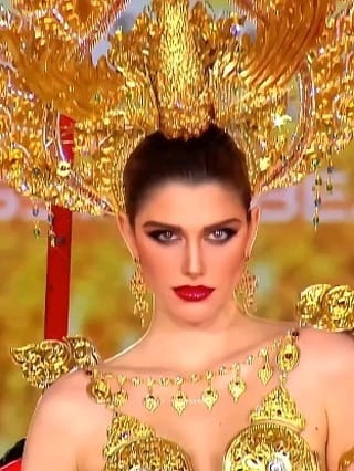 Post 10 by Miss do Universo ❤👑. on Instagram (video)
