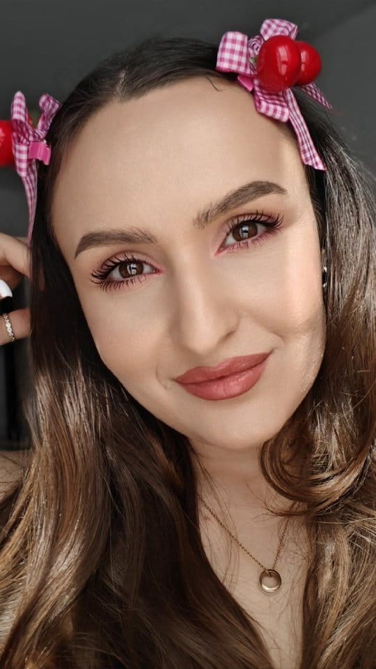 Post 9 by Victoria on Instagram (video)