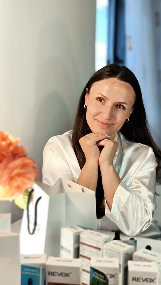 Post 4 by Victoria on Instagram (video)