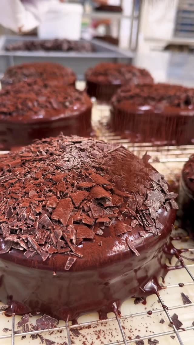 Post 9 by Bettys on Instagram (video)