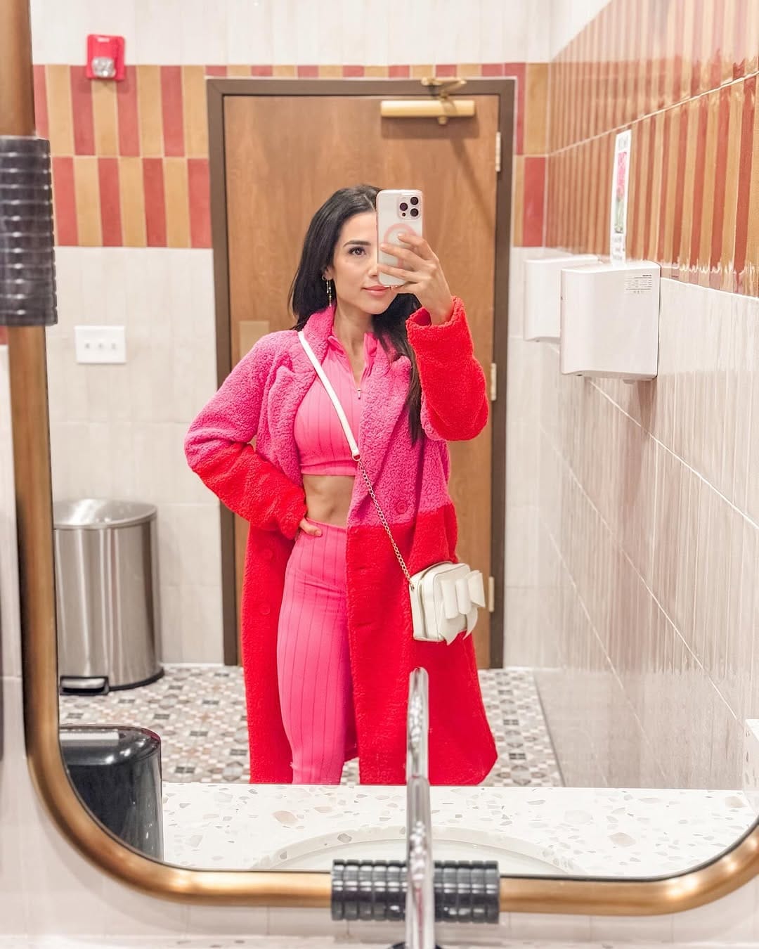 Post 9 by Victoria on Instagram (carousel)