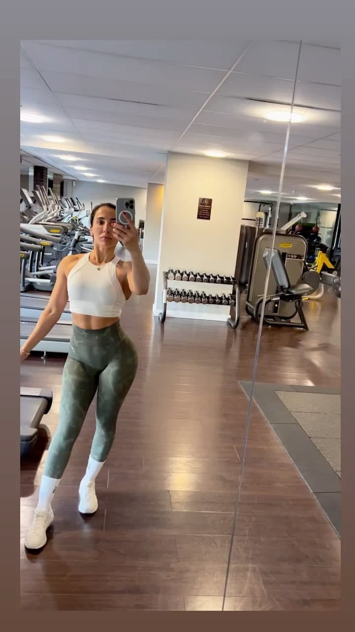 Post 9 by London Based Personal Trainer on Instagram (video)
