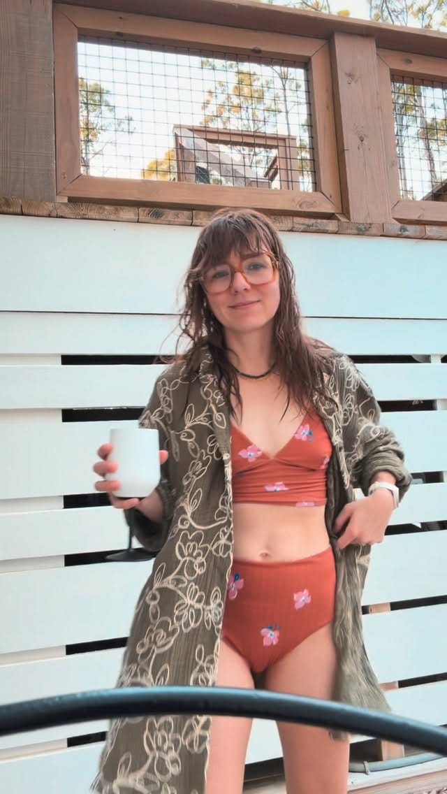 Post 2 by Victoria Smith on Instagram (video)