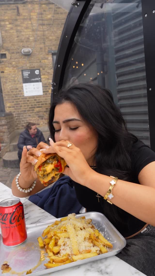 Post 4 by Peckish Burgers - Camden on Instagram (video)