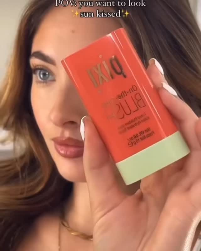 Post 6 by Venus on Instagram (video)
