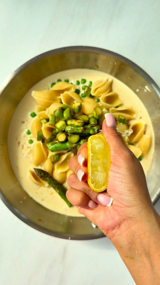 Post 8 by Borough Broth on Instagram (video)