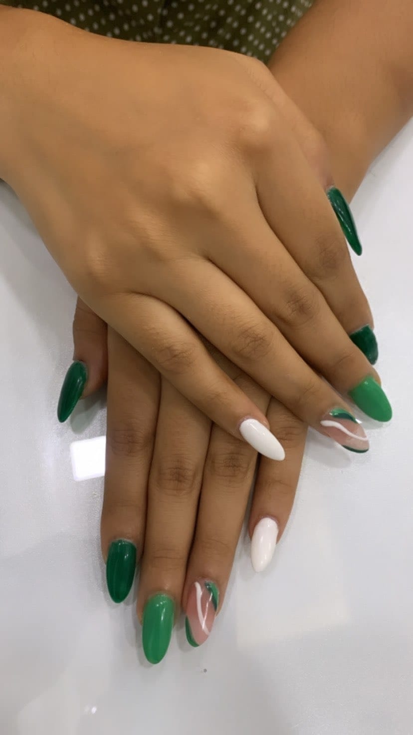 Post 10 by Beauty Studio on Instagram (video)