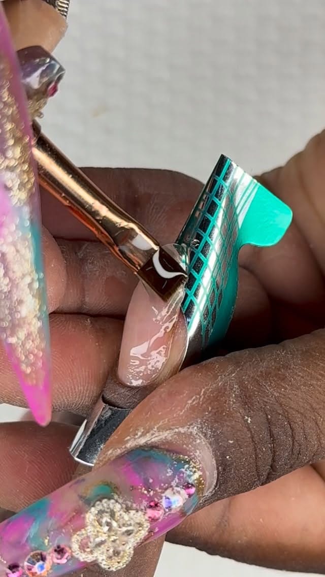Post 10 by ✨BAY AREA  LICENSED LUXURY HARD GEL NAIL TECH✨ on Instagram (video)