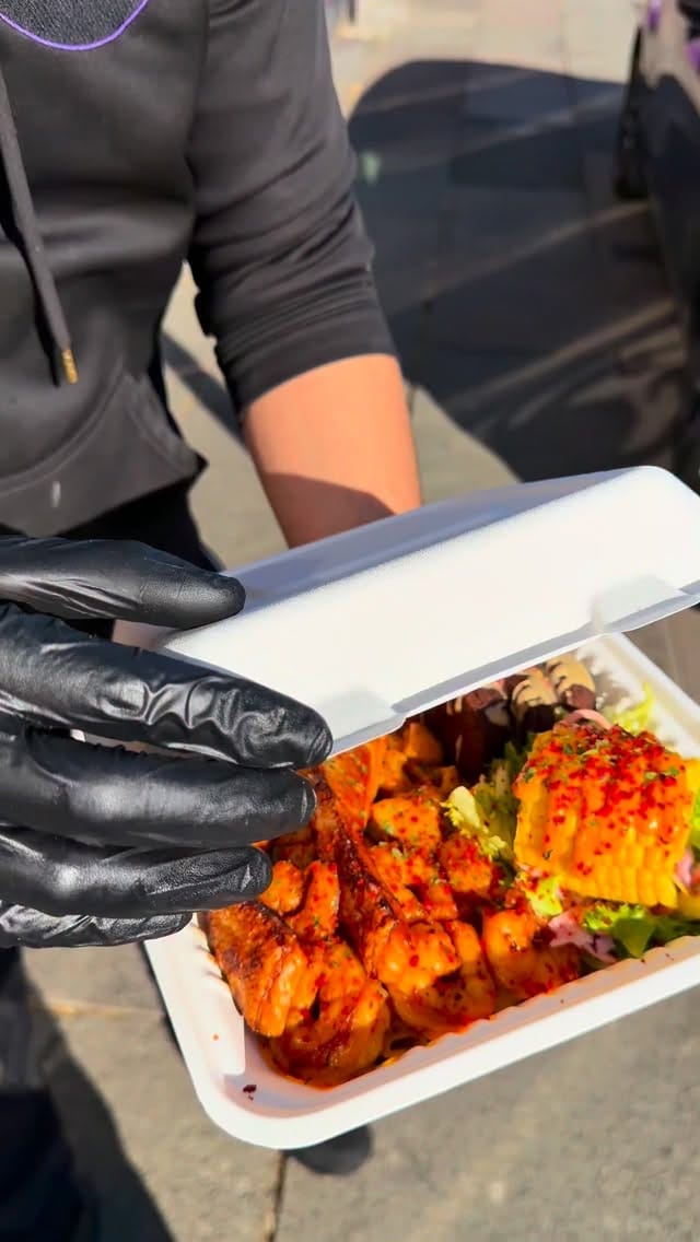Post 1 by Bubbas Trap Kitchen on Instagram (video)