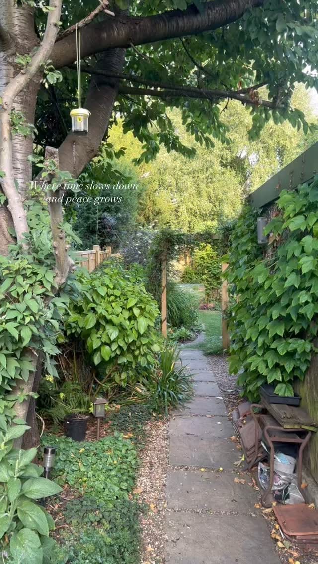 Post 3 by Emma on Instagram (video)
