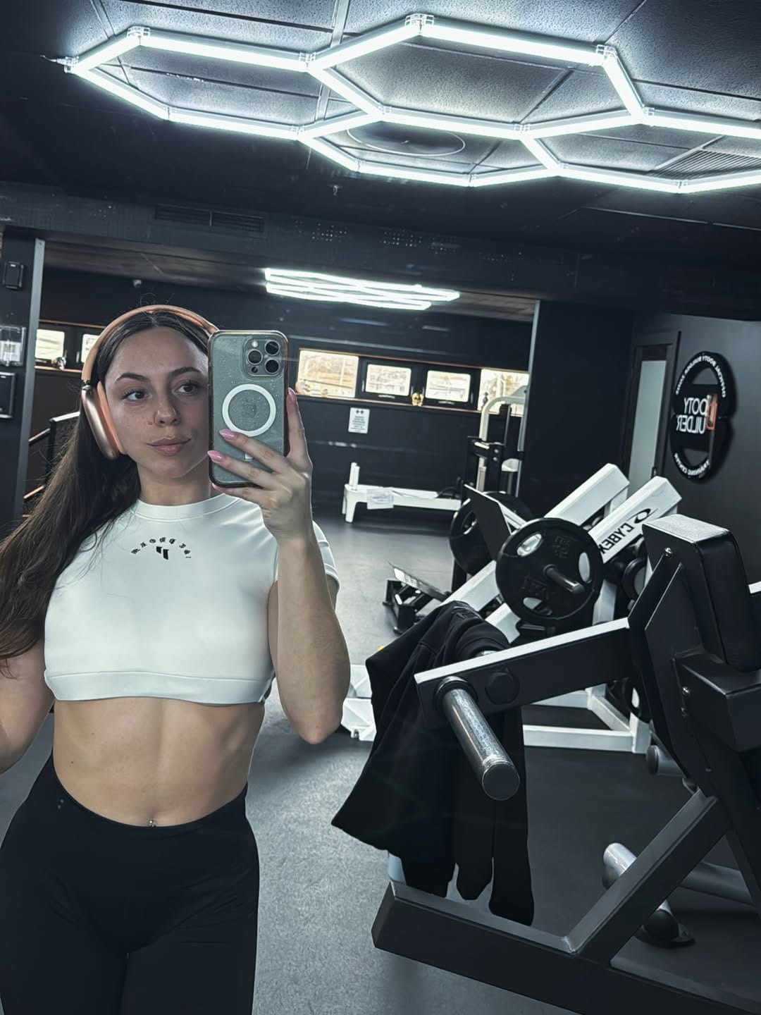 Post 6 by Victoria DeVito on Instagram (image)