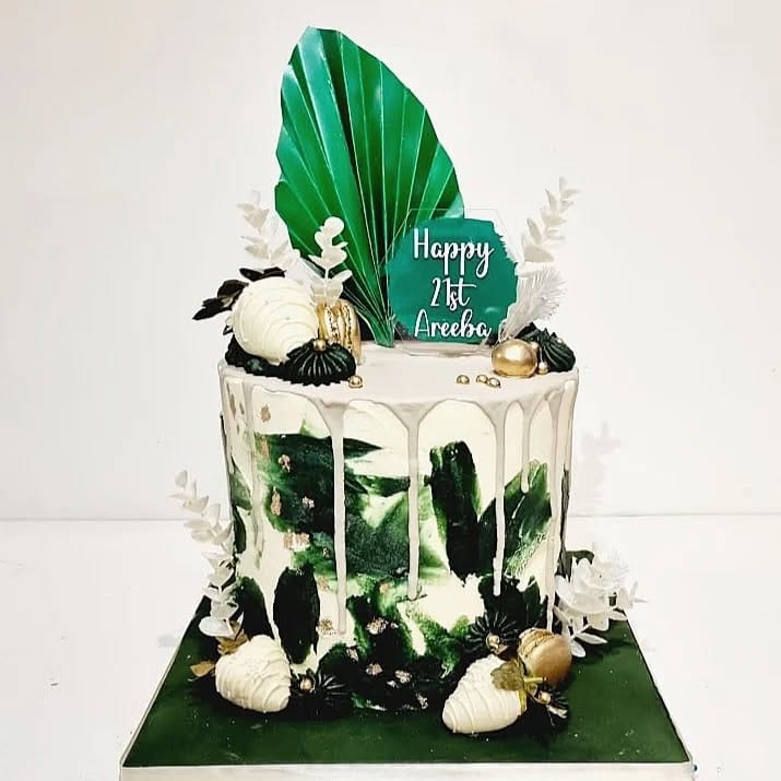 Post 4 by Sweet Illusion Cakes on Instagram (image)