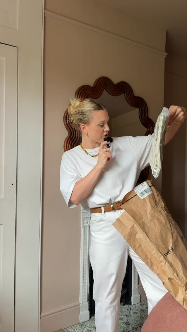 Post 6 by Claudia Mae Speed on Instagram (video)