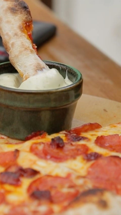 Post 10 by Thomas | Garlic Dip Guide on Instagram (video)