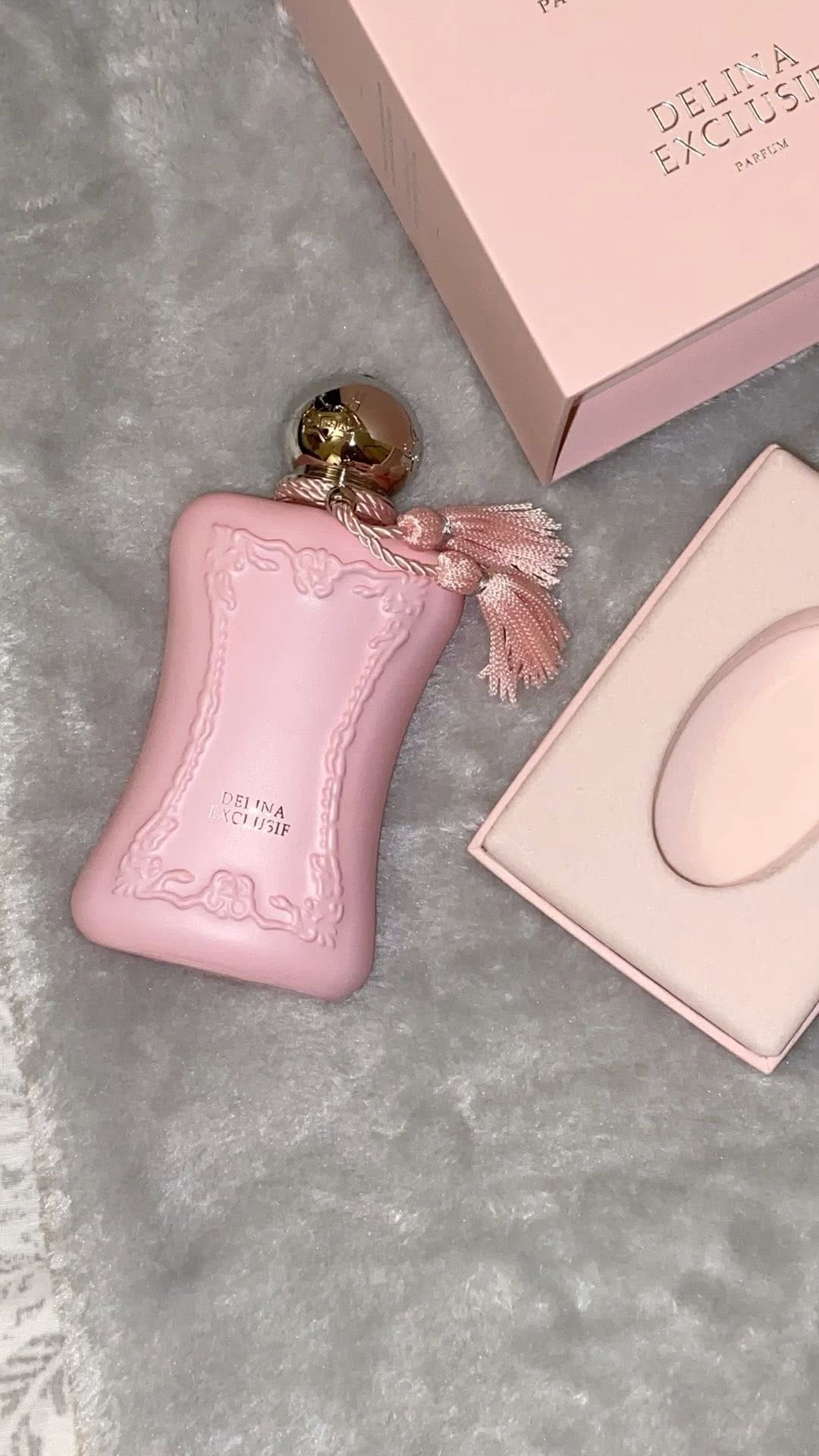 Post 10 by Gabrielle Prado • Maquiagens • perfumes • Victoria’s Secret on Instagram (video)