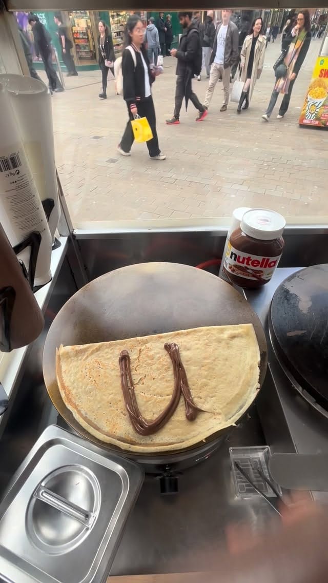 Post 4 by SIMPLE CRÊPE on Instagram (video)