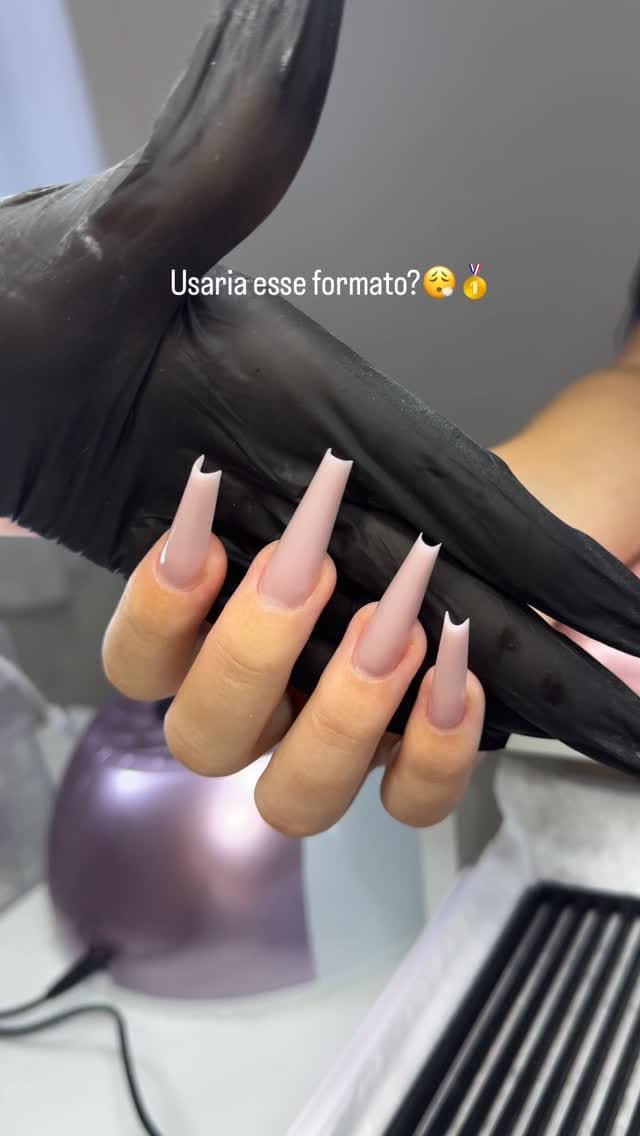 Post 10 by Joice T. Grein | Nail designer | Instrutora |📍Bal. Piçarras sc on Instagram (video)