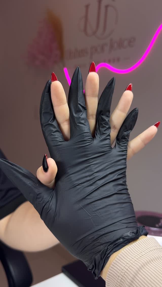Post 8 by Joice T. Grein | Nail designer | Instrutora |📍Bal. Piçarras sc on Instagram (video)