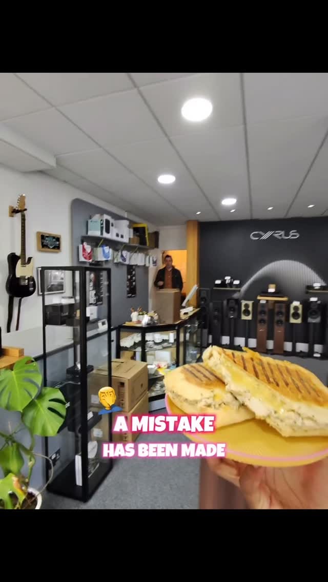 Post 7 by Pink Kiwi on Instagram (video)