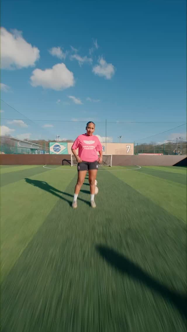 Post 6 by Munchies UK on Instagram (video)