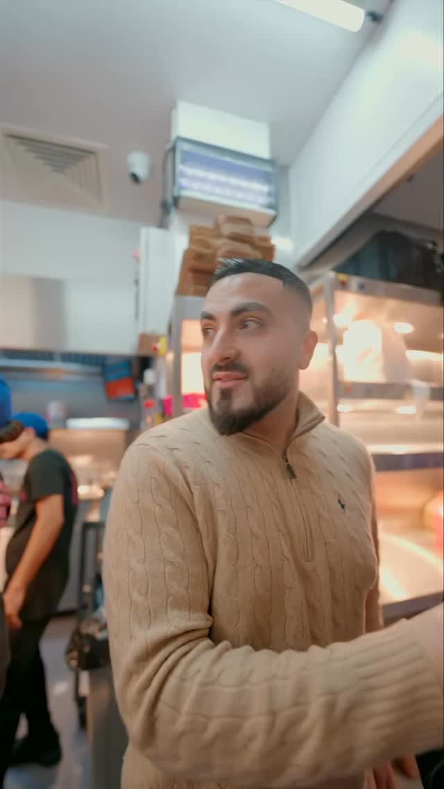 Post 3 by Munchies UK on Instagram (video)
