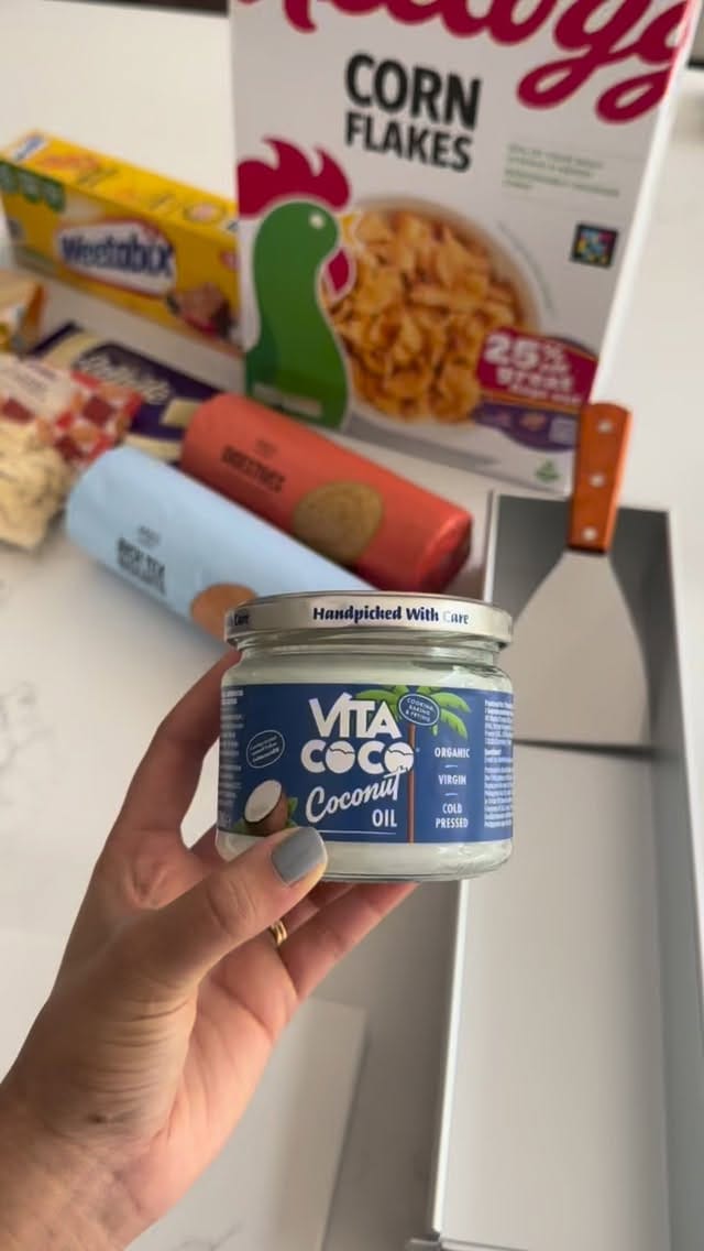 Post 3 by VHS (Roopal & Priya) 🍫🍊☕️🥭 on Instagram (video)